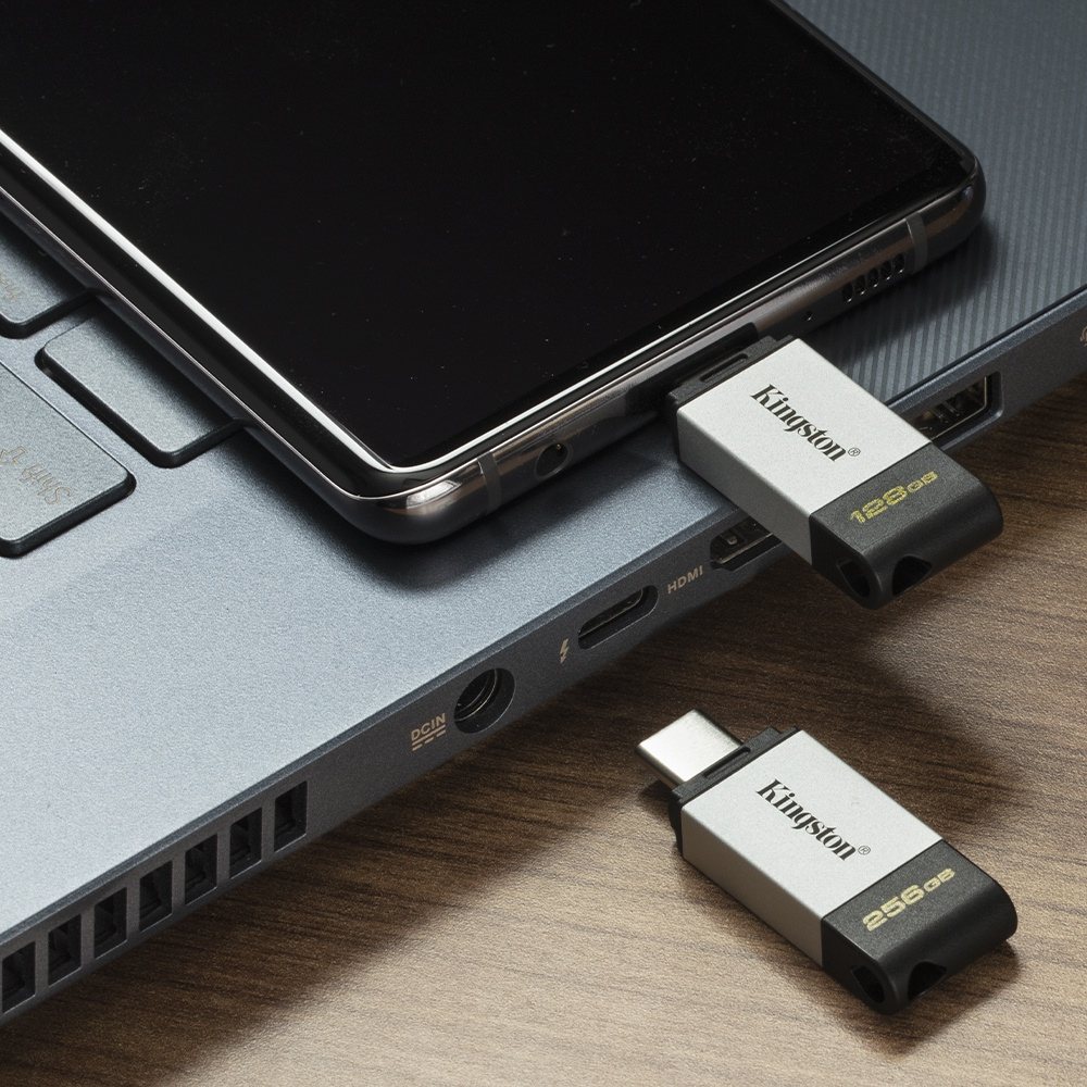 Kingston เปิดตัว DataTraveler USB Drives รุ่นใหม่ ช่วยเก็บความทรงจำที่ดีที่สุดในทุกที่ทุกเวลา ต้อนรับปีใหม่ที่กำลังจะมาถึง!